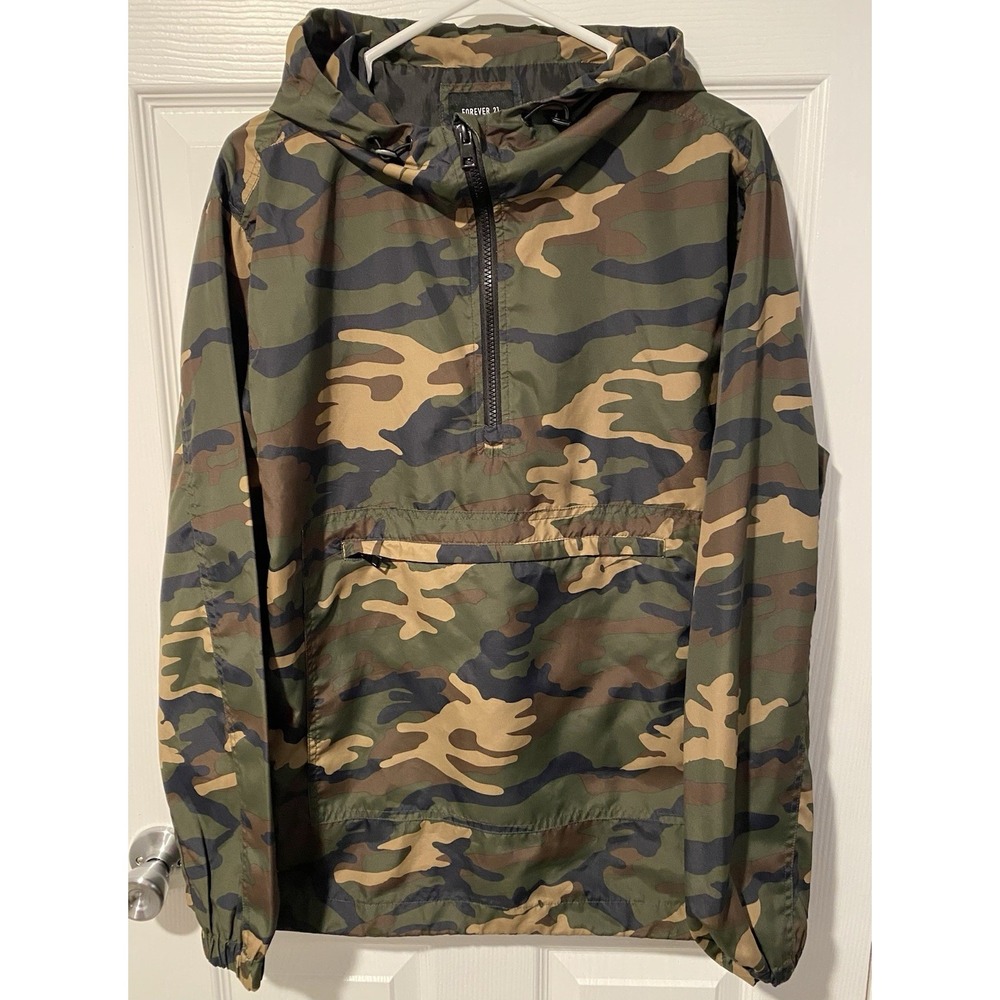 Forever 21 Men's Camo Windbreaker Jacket Size M Hooded Anorak Pullover 1/4 Zip